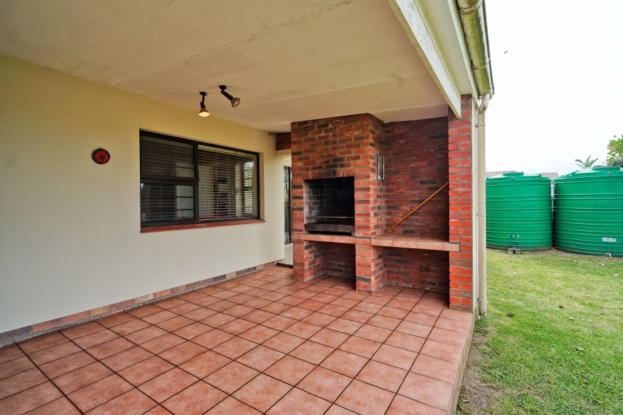 3 Bedroom Property for Sale in Kidds Beach Eastern Cape